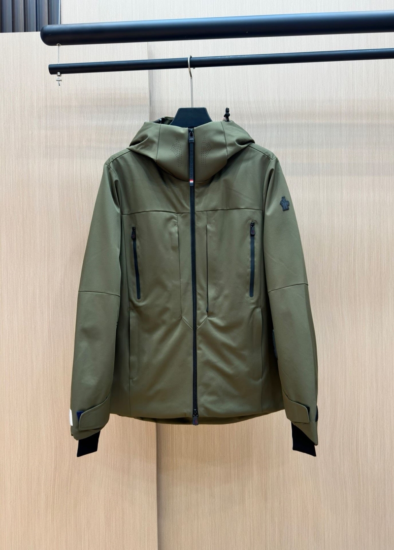 Ba*len*cia*ga coats